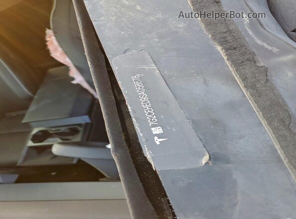 7G2CEHED9SA058678 2025 TESLA CYBERTRUCK Серебряный 