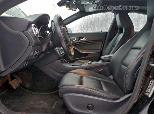 WDDSJ4EB2HN465617 2017 MERCEDES-BENZ CLA-CLASS Black Vista del salpicadero