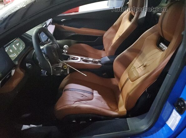 SCCLEKAX4RHB13049 2024 LOTUS EMIRA Blue Vista interior delantera