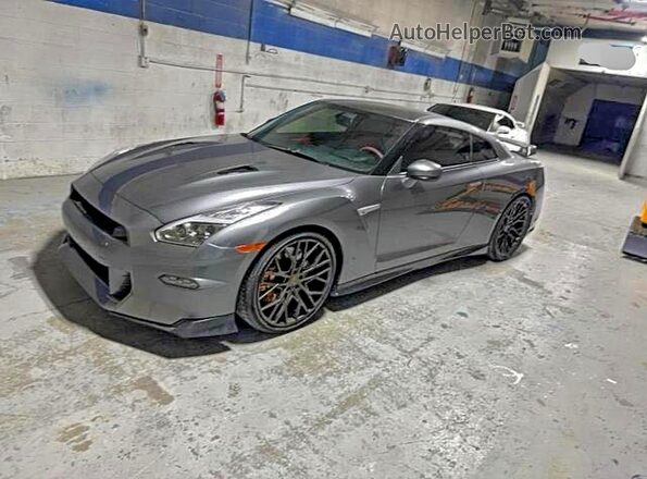JN1AR5BF9RM220402 2024 NISSAN GT-R Gray Rear right