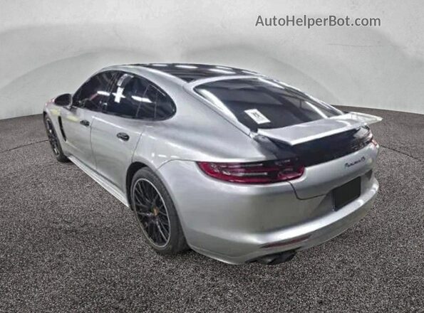 WP0AB2A73JL134653 2018 PORSCHE PANAMERA Серебряный Передняя правая четверть