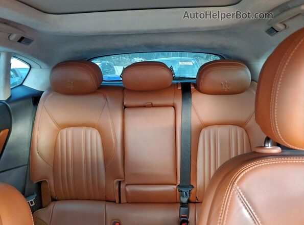 ZN661YUL2HX195918 2017 MASERATI LEVANTE Blue Սալոնի հետևի տեսք