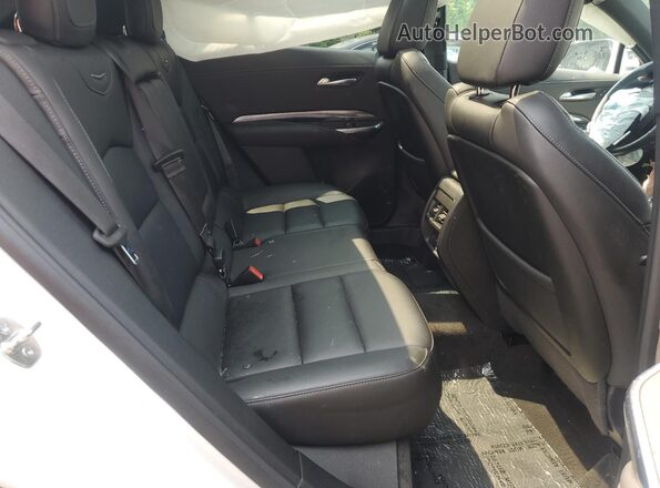 1GYAZAR48NF105566 2022 CADILLAC XT4 Белый Вид подкапотного пространства