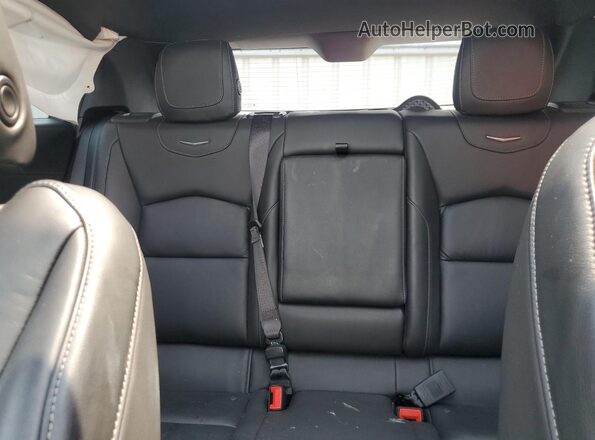 1GYAZAR48NF105566 2022 CADILLAC XT4 Белый Вид задней части салона