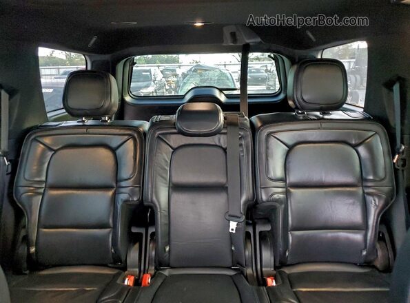 5LMJJ2LT8KEL13878 2019 LINCOLN NAVIGATOR Black Widok wnętrza z tyłu