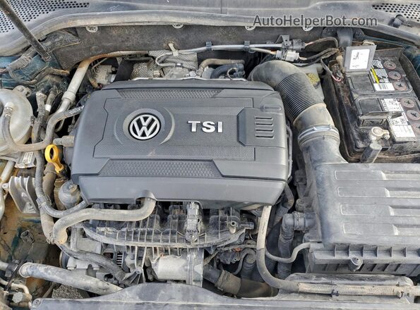 3VW447AU2JM261593 2018 VOLKSWAGEN GTI Green Vista del compartimento del motor
