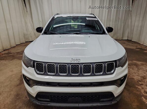 3C4NJDBN6RT605109 2024 JEEP COMPASS Белый Вид сзади