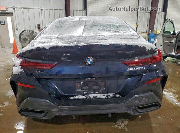 WBAGV8C01SCS40022 2025 BMW M8 Black Вид салону спереду