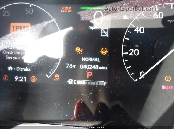 7FARS5H55SE032076 2025 HONDA CR-V HYBRID Красный Вид задних сидений