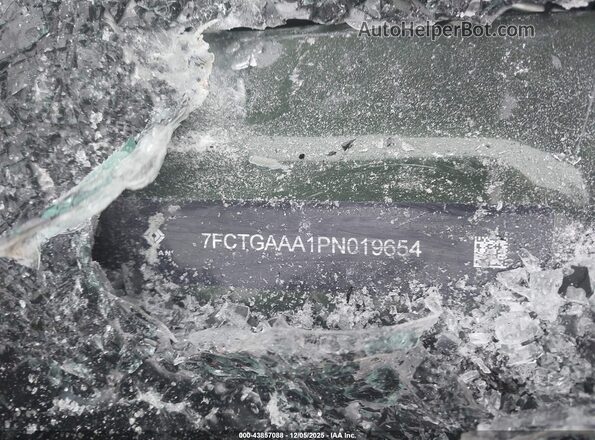 7FCTGAAA1PN019654 2023 RIVIAN R1T Зеленый Вид подкапотного пространства
