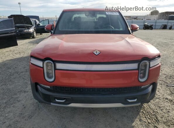 7FCTGAAA3NN006644 2022 RIVIAN R1T Maroon Widok z przodu