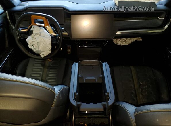7FCTGAAA3RN034014 2024 RIVIAN R1T Green Dashboard view