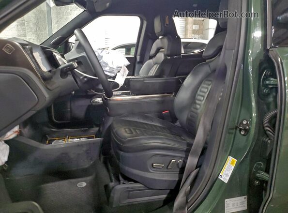 7FCTGAAA5NN010761 2022 RIVIAN R1T Green Vista interior delantera