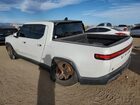 2022 Rivian R1t Adventure Белый vin: 7FCTGAAA7NN014150