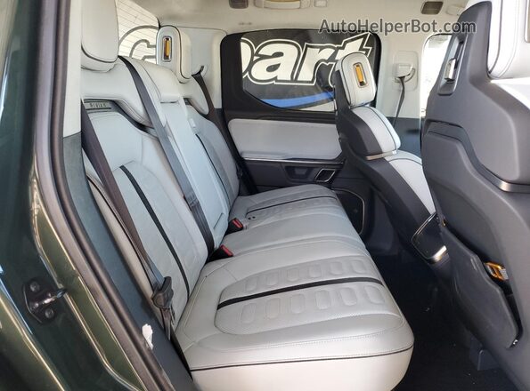 7FCTGAAA9PN020907 2023 RIVIAN R1T Green Вид задніх сидінь