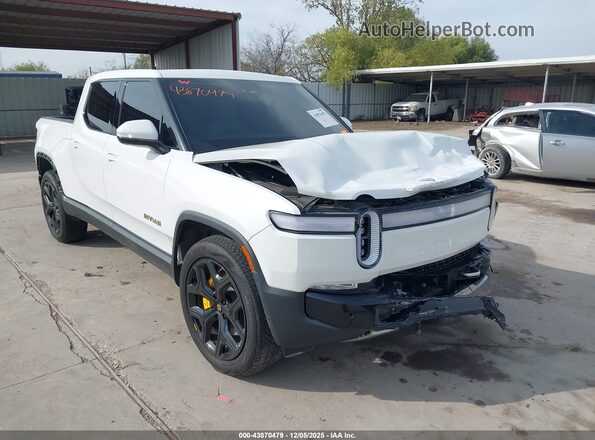 7FCTGAAA9PN021331 2023 RIVIAN R1T Белый Передняя правая четверть