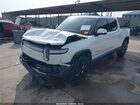 2023 Rivian R1t Adventure Quad Motor Large Pack Белый vin: 7FCTGAAA9PN021331