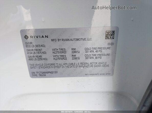 7FCTGAAA9PN021331 2023 RIVIAN R1T Белый Вид подкапотного пространства