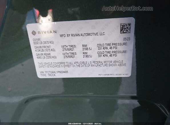 7FCTGAAL1PN024435 2023 RIVIAN R1T Зеленый Вид подкапотного пространства