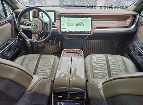7FCTGAAL4NN004869 2022 RIVIAN R1T Серый Вид панели приборов