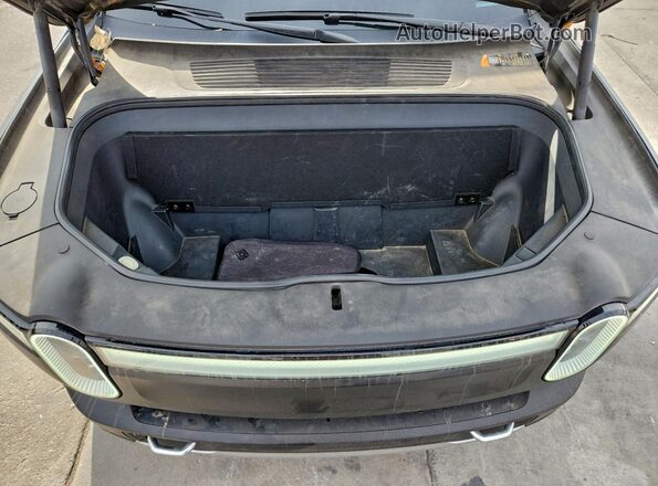 7FCTGAAL7NN001755 2022 RIVIAN R1T Gray Widok wnętrza z tyłu
