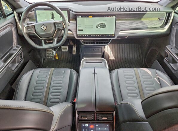 7FCTGAAL7NN001755 2022 RIVIAN R1T Gray Widok deski rozdzielczej