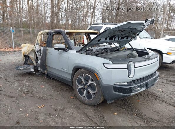 7FCTGCAA0RN030756 2024 RIVIAN R1T Gray Front right