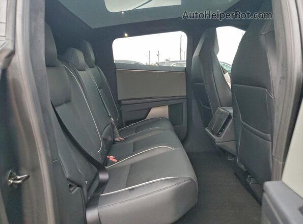 7G2CEHED3SA067649 2025 TESLA CYBERTRUCK Серебряный Вид подкапотного пространства