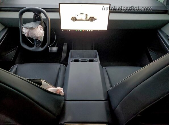 7G2CEHED3SA067649 2025 TESLA CYBERTRUCK Серебряный Вид щитка приборов