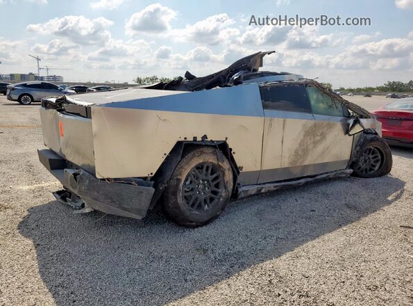7G2CEHED4SA067482 2025 TESLA CYBERTRUCK Серебряный Задняя правая четверть
