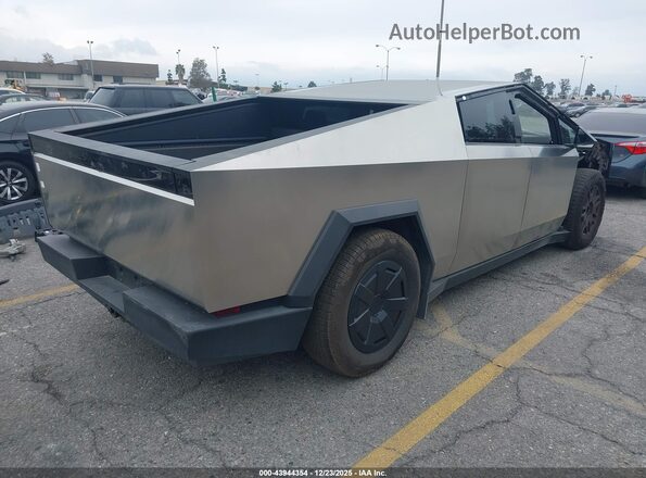 7G2CEHEDXSA077403 2025 TESLA CYBERTRUCK Серебряный Задняя правая четверть