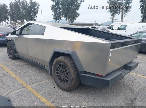 7G2CEHEDXSA077403 2025 TESLA CYBERTRUCK Серебряный Задняя левая четверть
