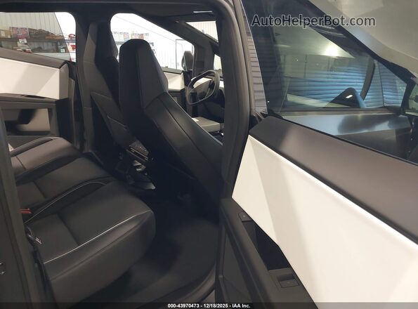 7G2CEHEE1SA060806 2025 TESLA CYBERTRUCK Серебряный Вид наклейки с VIN-кодом