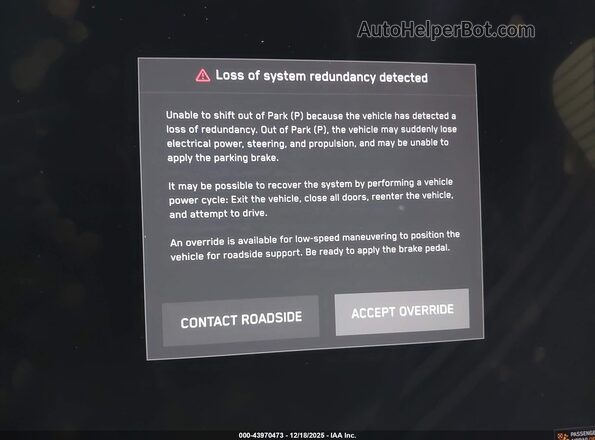 7G2CEHEE1SA060806 2025 TESLA CYBERTRUCK Серебряный 
