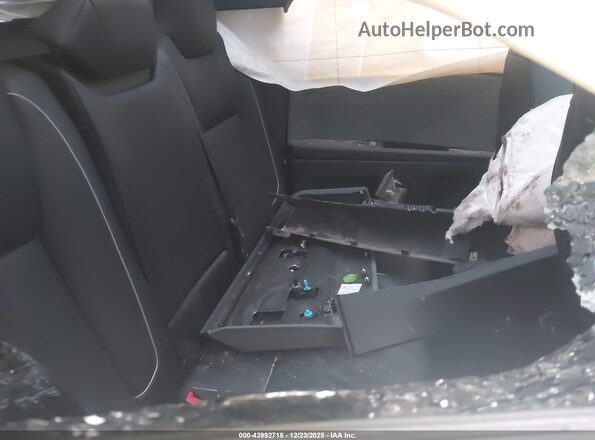 7G2CEHEE4SA062128 2025 TESLA CYBERTRUCK Silver Widok naklejki z numerem VIN