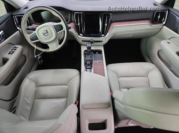 7JR102TZ2MG113389 2021 VOLVO S60 Угольный Вид панели приборов