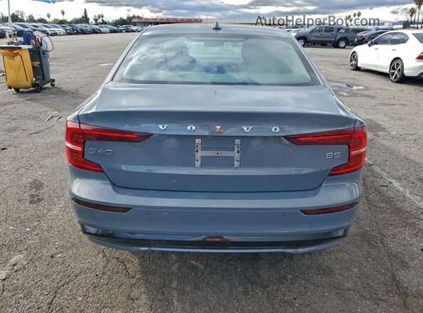 7JRL12TL0NG174680 2022 VOLVO S60 Gray Widok z tyłu