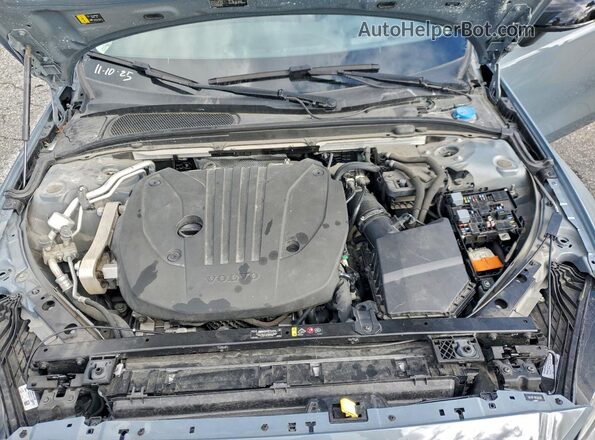7JRL12TL0NG174680 2022 VOLVO S60 Gray Widok wnętrza z tyłu