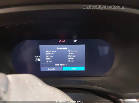 7JRL12TL6RG317749 2024 VOLVO S60 Серебряный Вид задних сидений