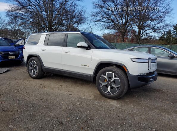 7PDSGABA6RN041483 2024 RIVIAN R1S Белый Передняя правая четверть