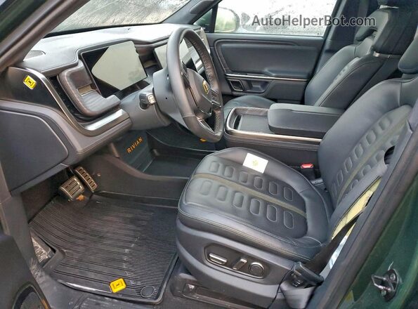 7PDSGABLXPN020988 2023 RIVIAN R1S Green Вид салону спереду