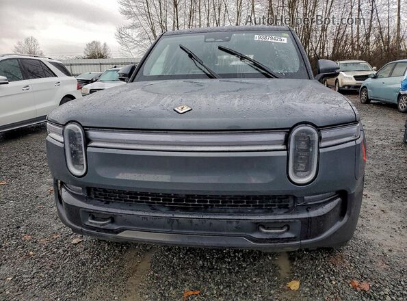 7PDSGCBA3TN077621 2026 RIVIAN R1S Серый Вид спереди