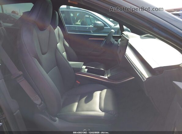 7SAXCAE59PF400623 2023 TESLA MODEL X Черный Вид салона спереди