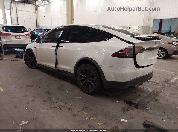 7SAXCBE56NF328525 2022 TESLA MODEL X White Trasero izquierdo