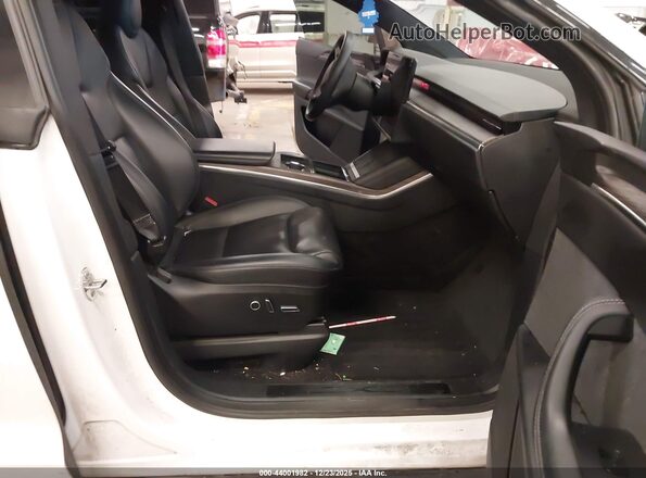 7SAXCBE56NF328525 2022 TESLA MODEL X White Vista interior delantera