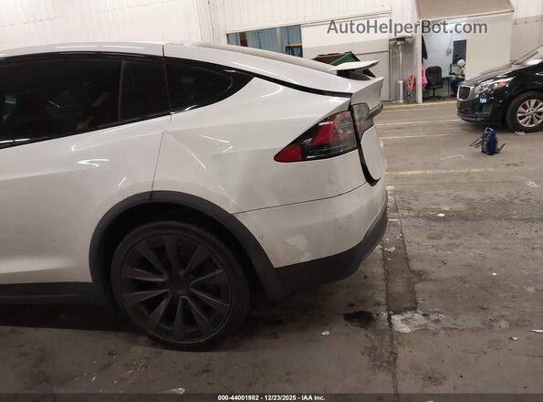 7SAXCBE56NF328525 2022 TESLA MODEL X White Vista frontal