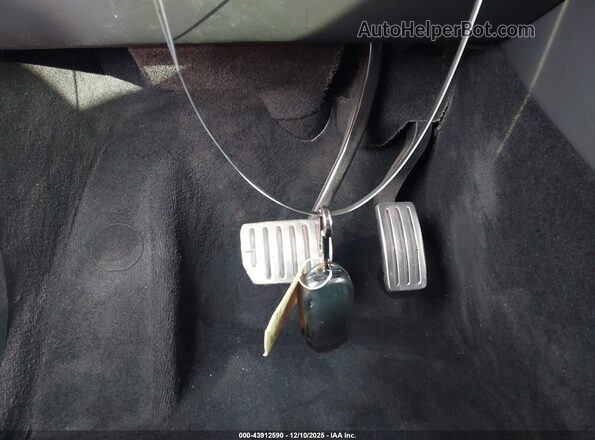 7SAXCBE57RF436576 2024 TESLA MODEL X Black Widok deski rozdzielczej