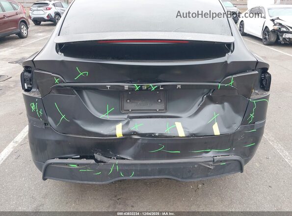 7SAXCBE5XRF457745 2024 TESLA MODEL X Gray Դիմացի տեսք