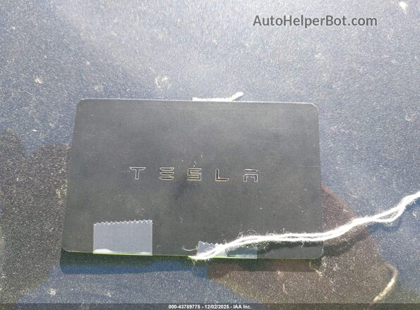 7SAXCBE5XSF462160 2025 TESLA MODEL X Черный Вид панели приборов