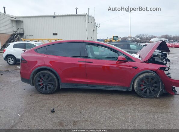 7SAXCBE66RF456066 2024 TESLA MODEL X Red 360 interior view